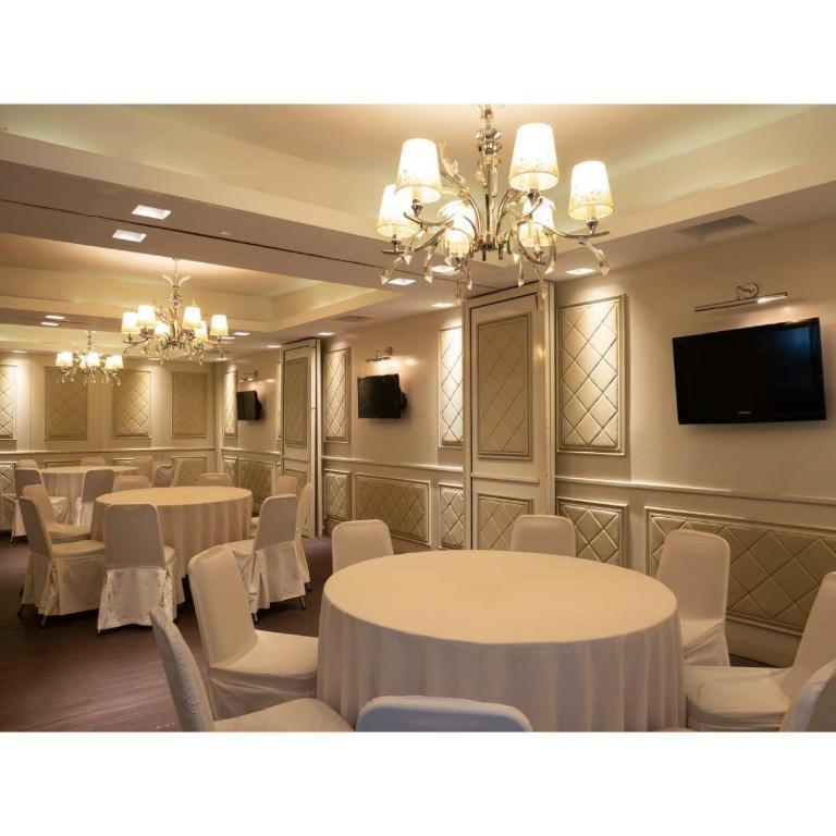 Hotel Gajahmada Pontianak Luaran gambar