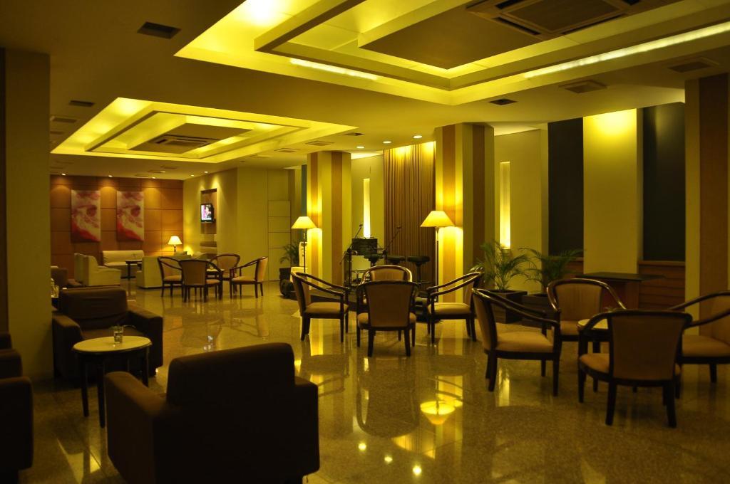 Hotel Gajahmada Pontianak Luaran gambar