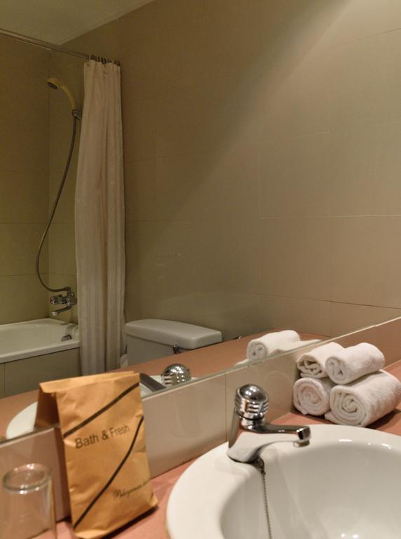 Hotel Gajahmada Pontianak Luaran gambar